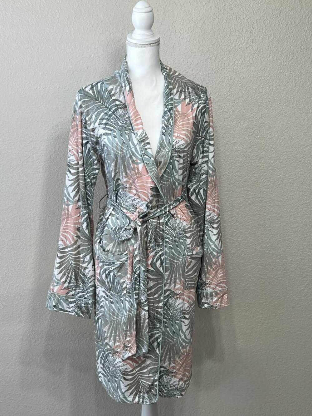 Cariloha Women’s Size S/M Sage Pink Belted Bamboo Cotton Wrap Robe Long Sleeve